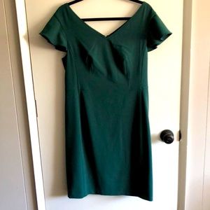 Lark & Ro emerald green flutter sleeve dress